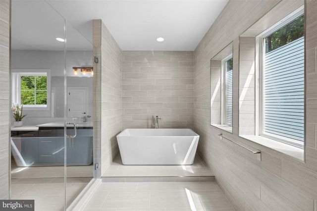 2354 CEDAR LN, Vienna, VA 22182