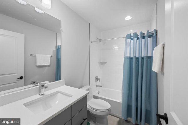 2354 CEDAR LN, Vienna, VA 22182