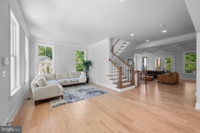 2354 CEDAR LN, Vienna, VA 22182