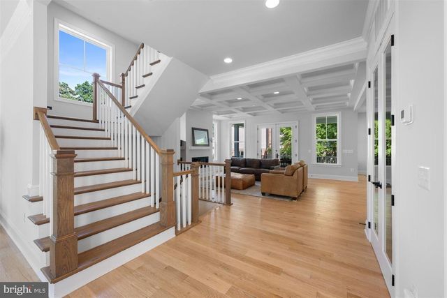 2354 CEDAR LN, Vienna, VA 22182