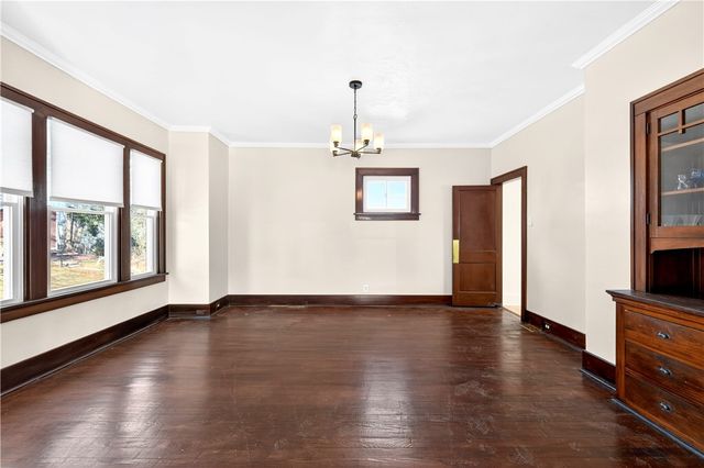 140 4th St, Chartiers, PA 15342