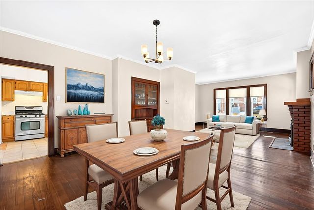 140 4th St, Chartiers, PA 15342