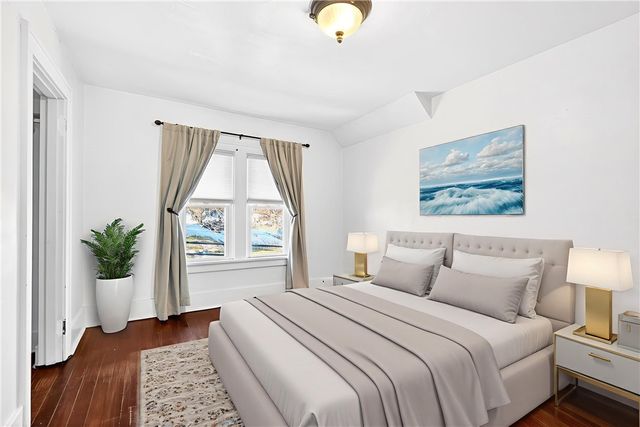 140 4th St, Chartiers, PA 15342