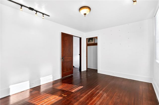 140 4th St, Chartiers, PA 15342