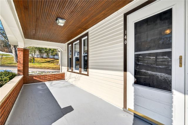 140 4th St, Chartiers, PA 15342