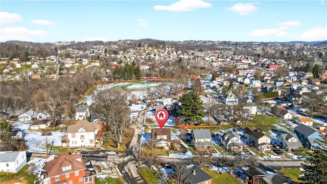 140 4th St, Chartiers, PA 15342