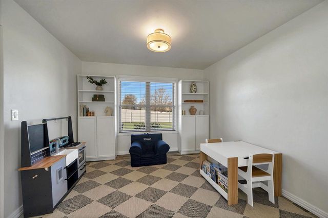 2061 W HIGGINS, De Pere, WI 54115
