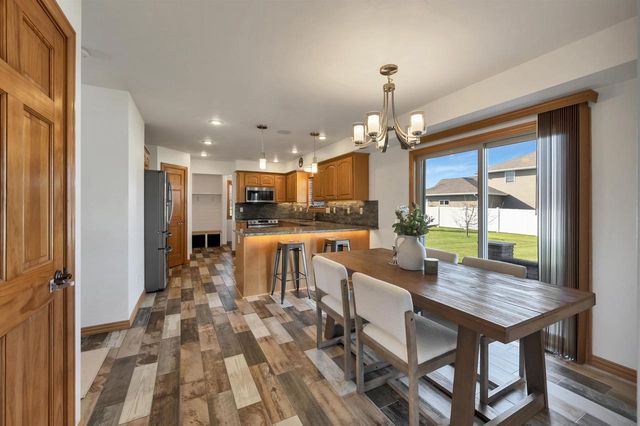 2061 W HIGGINS, De Pere, WI 54115