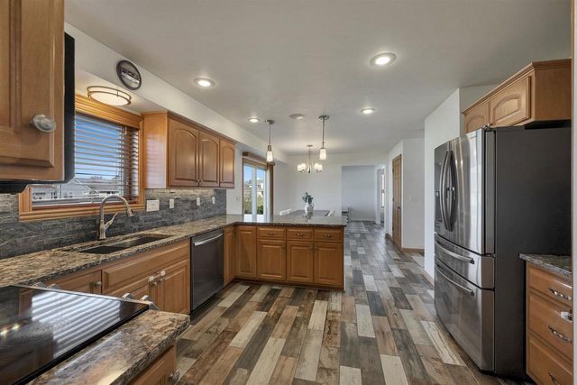 2061 W HIGGINS, De Pere, WI 54115