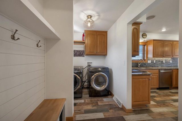 2061 W HIGGINS, De Pere, WI 54115