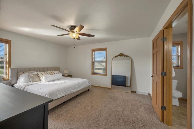 2061 W HIGGINS, De Pere, WI 54115