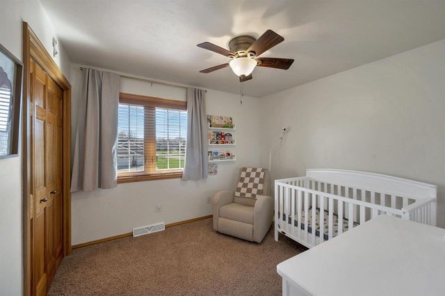 2061 W HIGGINS, De Pere, WI 54115