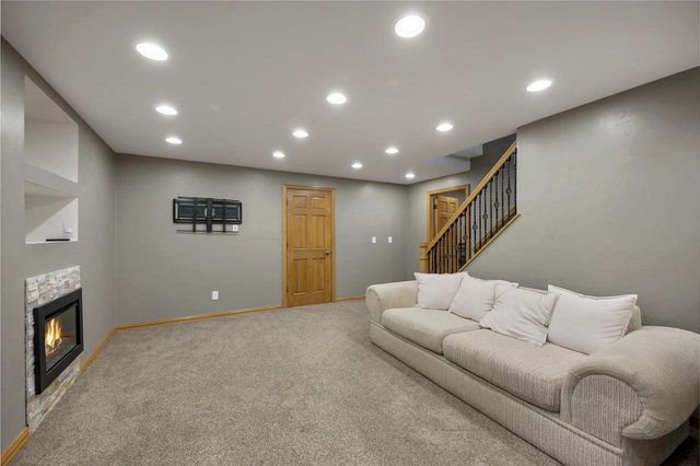 2061 W HIGGINS, De Pere, WI 54115