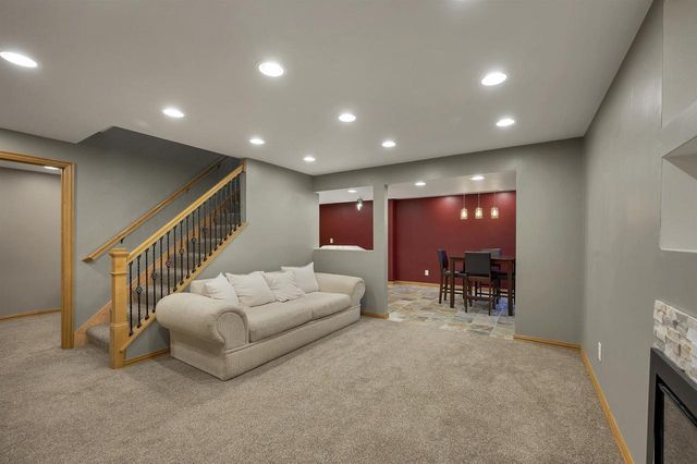 2061 W HIGGINS, De Pere, WI 54115