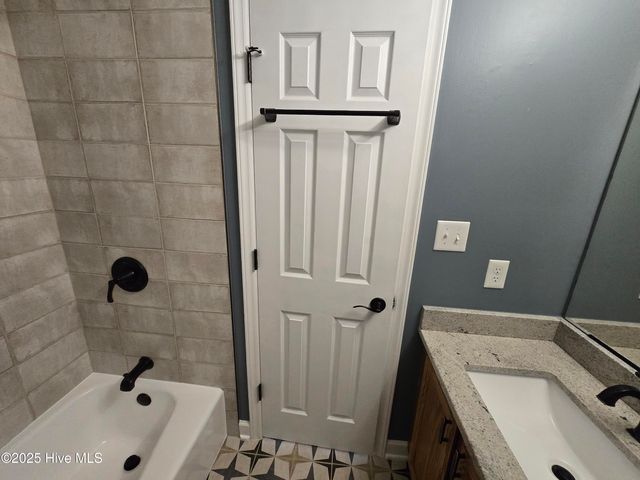 202 Elderberry Drive, Chapel Hill, NC 27517