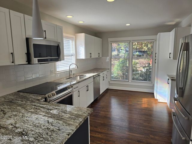 202 Elderberry Drive, Chapel Hill, NC 27517