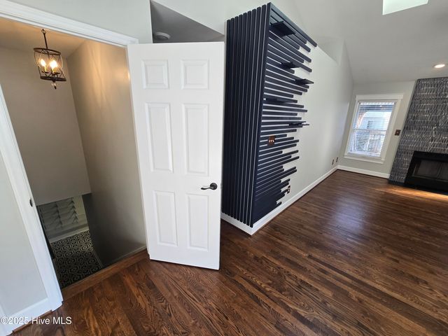 202 Elderberry Drive, Chapel Hill, NC 27517