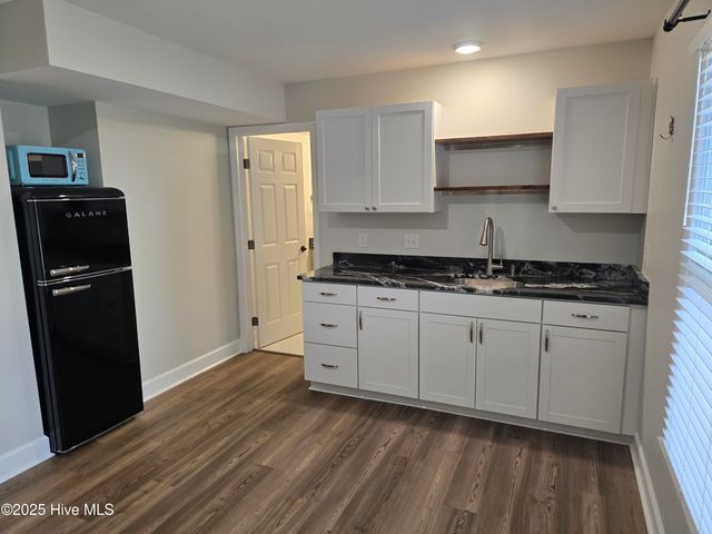 202 Elderberry Drive, Chapel Hill, NC 27517