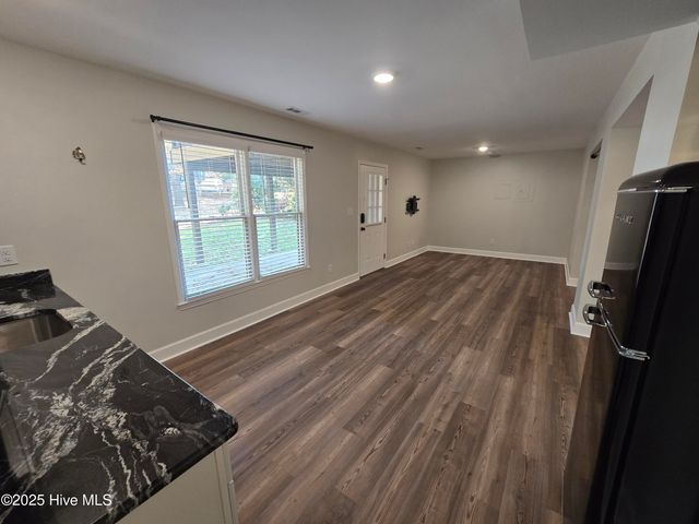 202 Elderberry Drive, Chapel Hill, NC 27517