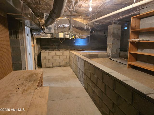 202 Elderberry Drive, Chapel Hill, NC 27517