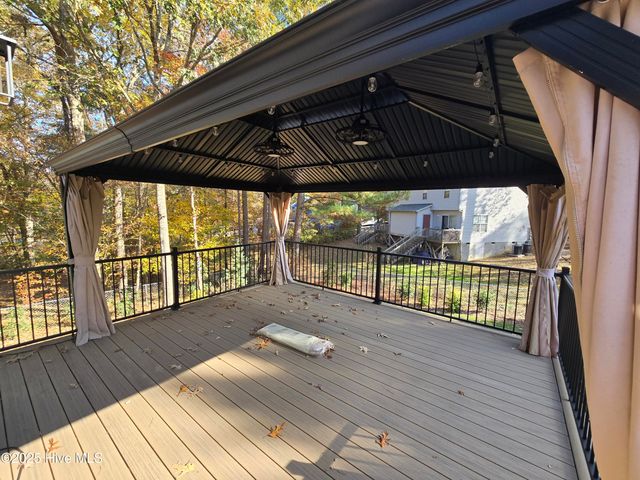 202 Elderberry Drive, Chapel Hill, NC 27517