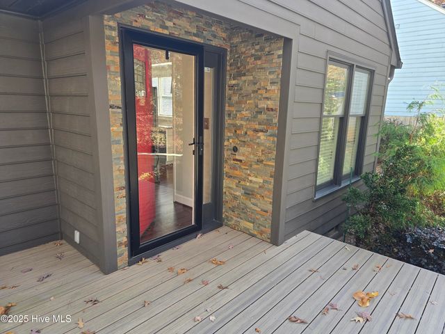 202 Elderberry Drive, Chapel Hill, NC 27517