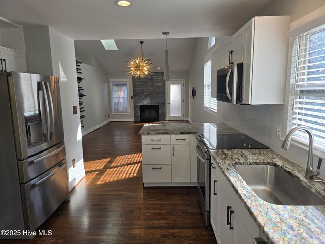 202 Elderberry Drive, Chapel Hill, NC 27517