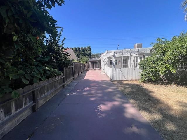 1217 Woodman Way, Modesto, CA 95350