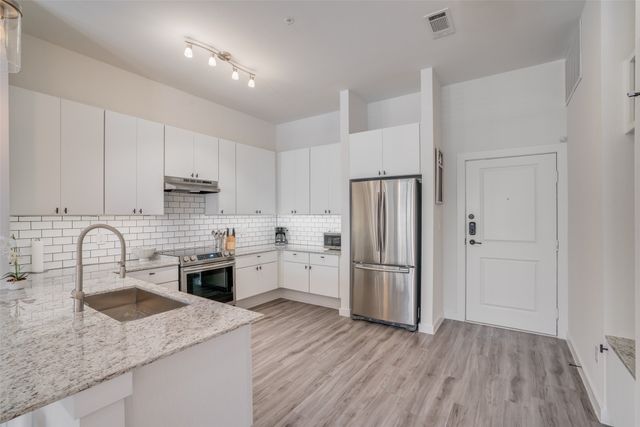 209 Wimberly Street 1-207, Fort Worth, TX 76107