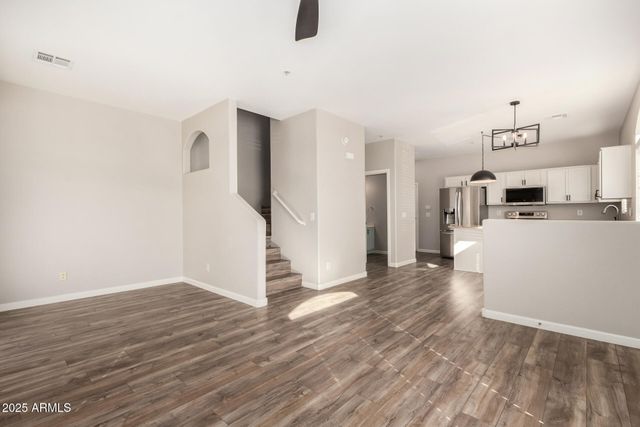 2725 E MINE CREEK Road 1010, Phoenix, AZ 85024