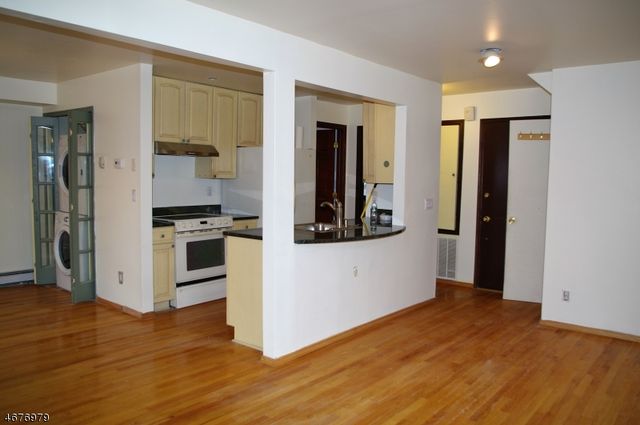 17 Village Way, Vernon Twp., NJ 07462