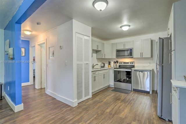 1920 NW 47th St, Miami, FL 33142