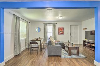 1920 NW 47th St, Miami, FL 33142