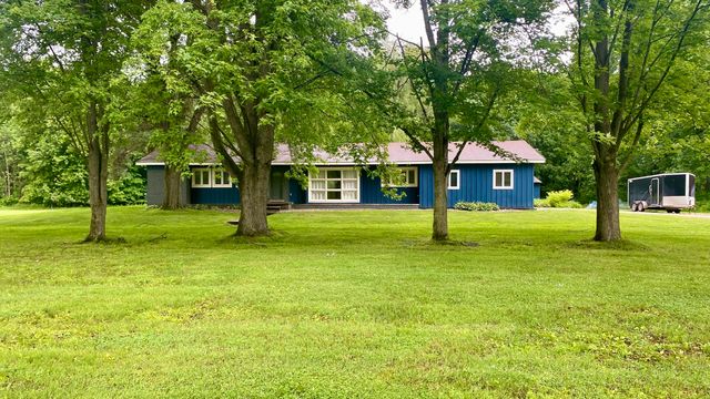641 Tracey Lane, Brighton, MI 48114