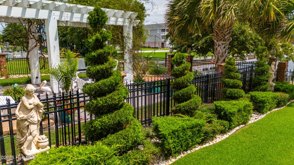 Image 13 of property listing at 458 Kensington Place, Newport, NC 28570