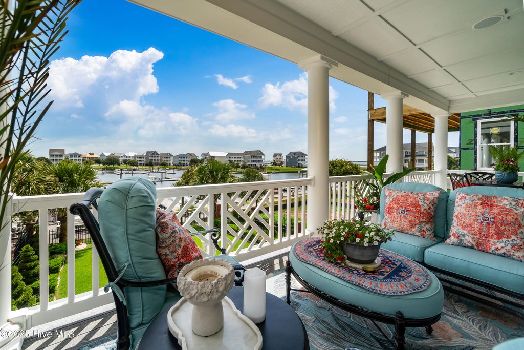 Image 32 of property listing at 458 Kensington Place, Newport, NC 28570