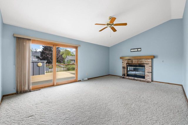 2722 Field DRIVE, Waukesha, WI 53188
