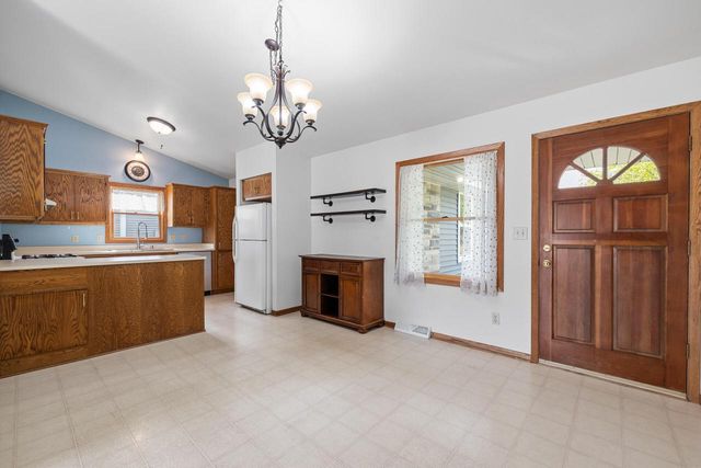 2722 Field DRIVE, Waukesha, WI 53188