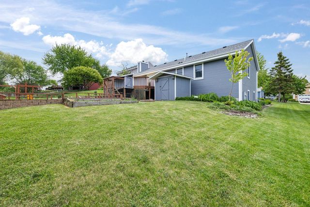 2722 Field DRIVE, Waukesha, WI 53188