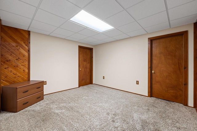 2722 Field DRIVE, Waukesha, WI 53188