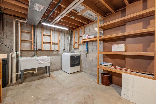 2722 Field DRIVE, Waukesha, WI 53188