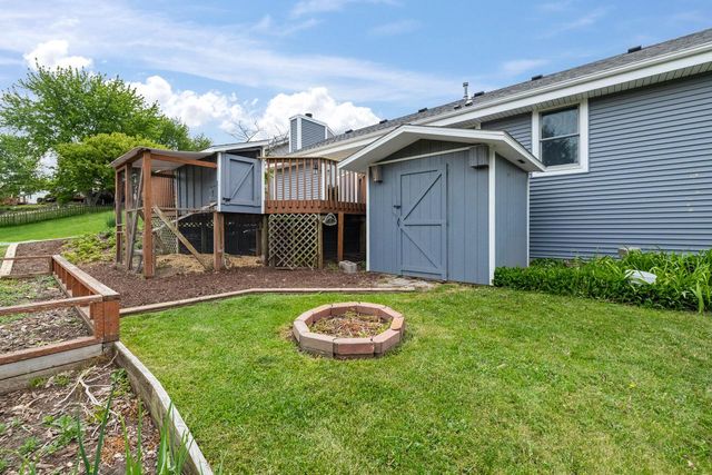 2722 Field DRIVE, Waukesha, WI 53188