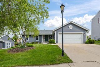 2722 Field DRIVE, Waukesha, WI 53188