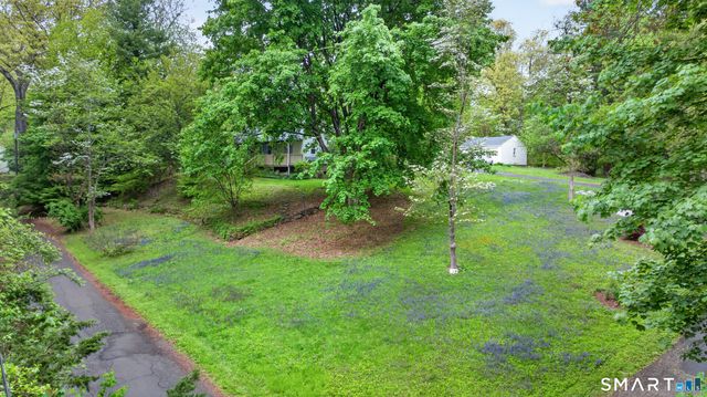 39 Fernwood Lane, Cheshire, CT 06410