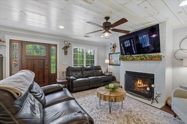 121 Willow Creek Lane, Ellijay, GA 30536
