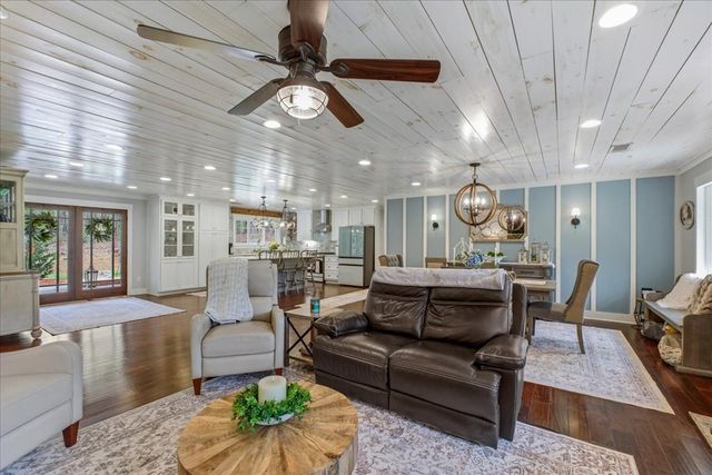 121 Willow Creek Lane, Ellijay, GA 30536
