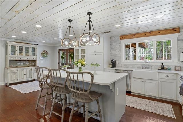 121 Willow Creek Lane, Ellijay, GA 30536