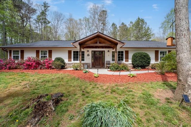 121 Willow Creek Lane, Ellijay, GA 30536