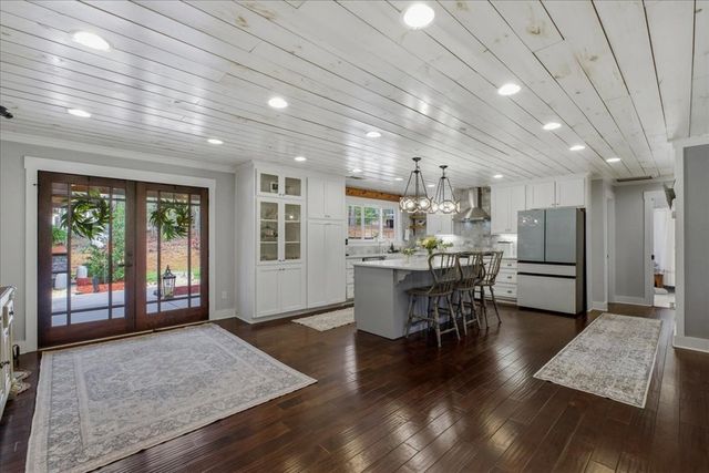 121 Willow Creek Lane, Ellijay, GA 30536