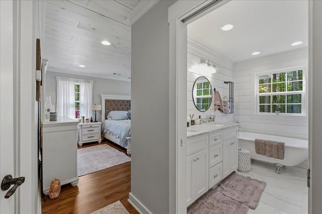 121 Willow Creek Lane, Ellijay, GA 30536